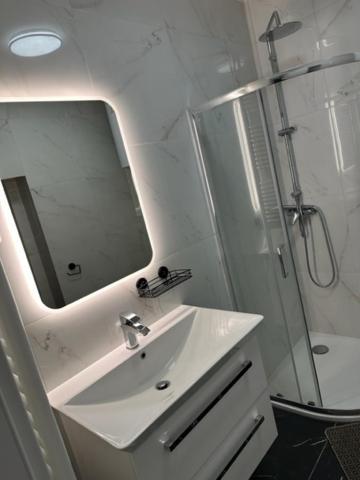 Gostilna In Apartmaji Zlati Lev - Maribor Eksteriør bilde